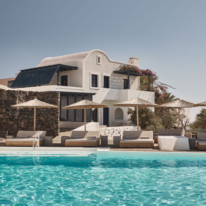 Santorini Luxury Hotels Vedema 01